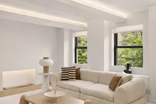 235 E 49th St, New York, NY 10017 - Photo 3