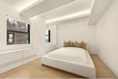 235 E 49th Street #6E, New York, NY 10017 - Photo 19