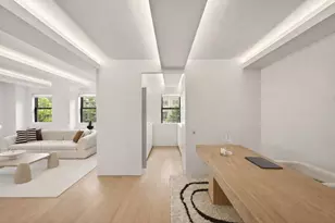 235 E 49th St, New York, NY 10017 - Photo 5