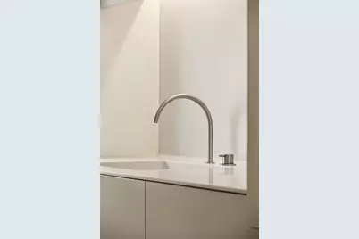 235 E 49th Street #6E, New York, NY 10017 - Photo 7
