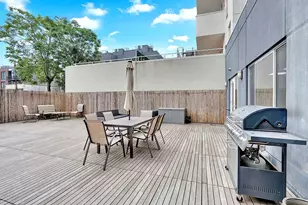 47-05 5th St, New York City, NY 11101 - Photo 19