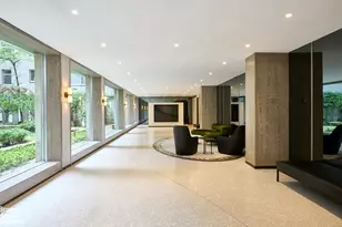 200 E 57th St, New York City, NY 10022 - Photo 17
