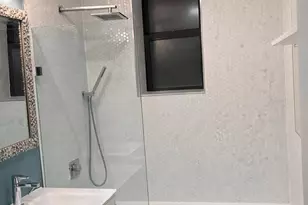 319 E 105th St, New York City, NY 10029 - Photo 11