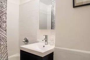 321 E 43rd St, New York City, NY 10017 - Photo 7