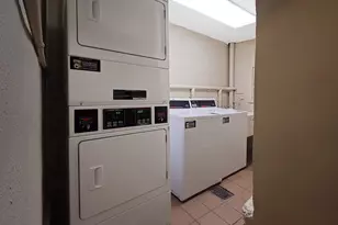 340 W 17th St, New York, NY 10011 - Photo 15