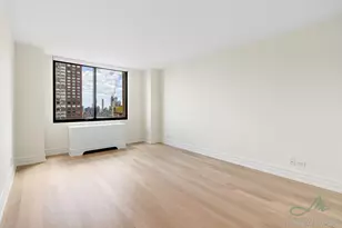 145 W 67th St, New York City, NY 10023 - Photo 15