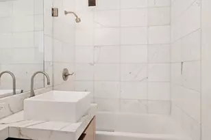 250 E 53rd St, New York, NY 10022 - Photo 9