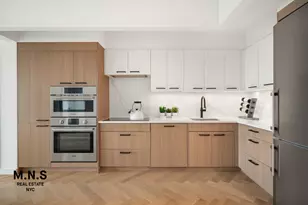 22-54 46th St, New York City, NY 11105 - Photo 17