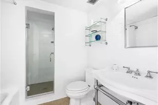 350 W 57th St, New York City, NY 10019 - Photo 5
