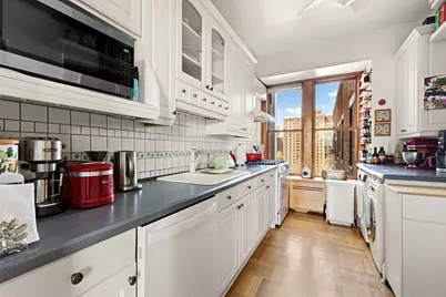 418 Central Park W #106, New York City, NY 10025 - Photo 3