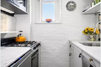 45-55 Pineapple Street #7C, New York City, NY 11201 - Photo 5