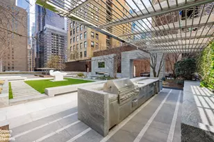 217 W 57th St, New York City, NY 10019 - Photo 35