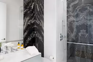 217 W 57th St, New York City, NY 10019 - Photo 15