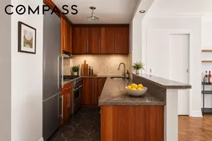 39 Gramercy Park N, New York City, NY 10010 - Photo 3