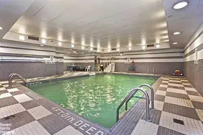 300 E 85th Street #1703, New York City, NY 10028 - Photo 23