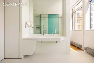 166 Perry St, New York City, NY 10014 - Photo 11