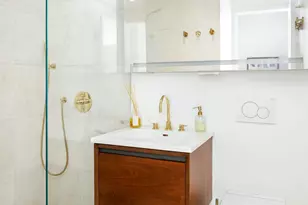 201 W 16th St, New York City, NY 10011 - Photo 5