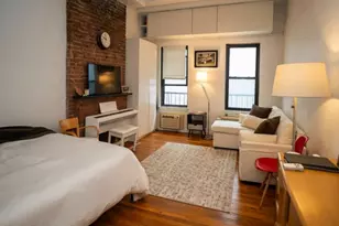 431 W 54th St, New York City, NY 10019 - Photo 3