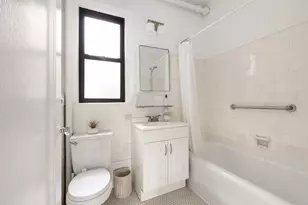 130 E 94th St, New York City, NY 10128 - Photo 15