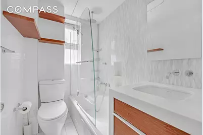 333 E 43rd Street #705, New York, NY 10017 - Photo 9