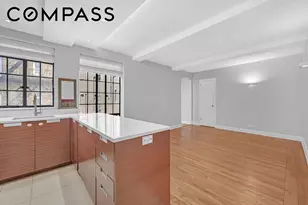 333 E 43rd St, New York City, NY 10017 - Photo 3
