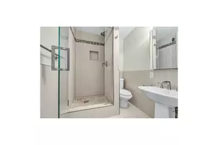 420 E 55th St, New York City, NY 10022 - Photo 11