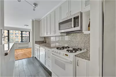 420 E 55th Street #10D, New York City, NY 10022 - Photo 7