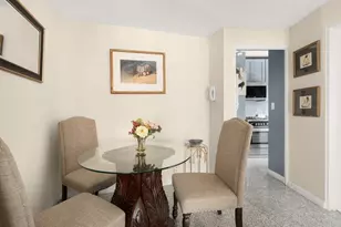210 E 47th St, New York City, NY 10017 - Photo 3