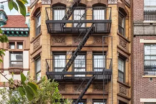 327 W 85th St, New York City, NY 10024 - Photo 9