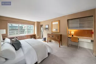 150 E 61st St, New York City, NY 10065 - Photo 11