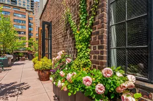 324 E 41st St, New York City, NY 10017 - Photo 7