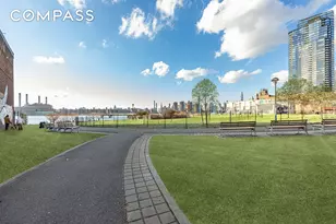 118 Greenpoint Ave, New York City, NY 11222 - Photo 9