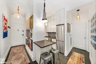 205 W 54th St, New York, NY 10019 - Photo 3