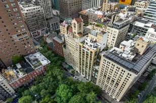60 Gramercy Park N, New York City, NY 10010 - Photo 21