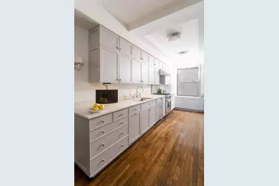 60 Gramercy Park N #17B, New York City, NY 10010 - Photo 7