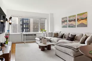 211 E 51st St, New York, NY 10022 - Photo 1
