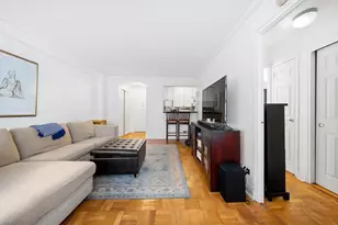 310 E 70th St, New York City, NY 10021 - Photo 3