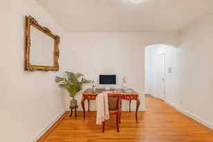 310 W 55th St, New York City, NY 10019 - Photo 9