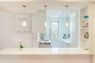 310 W 55th St, New York City, NY 10019 - Photo 5