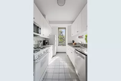 212 Warren Street #1D, New York, NY 10282 - Photo 3