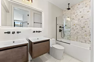 20 Hausman St, New York City, NY 11222 - Photo 5