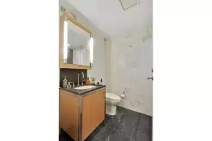 100 W 58th St, New York City, NY 10019 - Photo 5