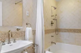 30 E 37th St, New York City, NY 10016 - Photo 9