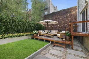 16 Clifford Pl, New York City, NY 11222 - Photo 11