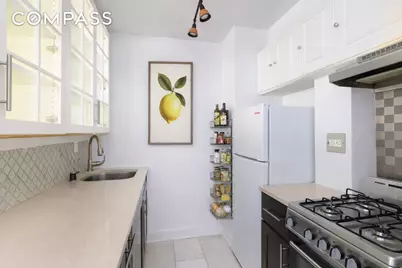 220 E 60th Street #10A, New York City, NY 10022 - Photo 3