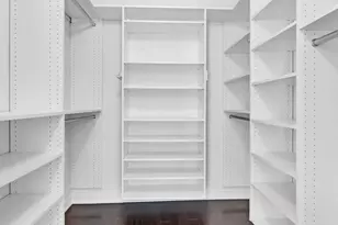 207 E 57th St, New York City, NY 10022 - Photo 13