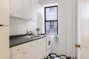303 E 37th St, New York City, NY 10016 - Photo 7