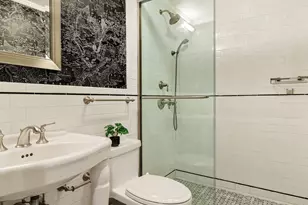 131 E 81st St, New York City, NY 10028 - Photo 7