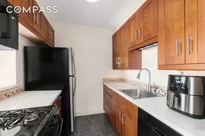 231 E 110th Street, New York, NY 10029 - Photo 7