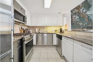 240 Centre St, New York City, NY 10013 - Photo 7